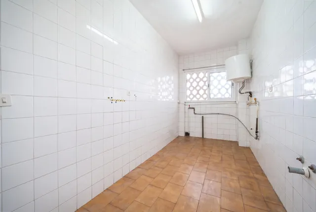 PISO DE 80 M2 CON 3 DORMITORIOS Y ASCENSOR PARA REFORMA INTEGRAL EN SON OLIVA — 23