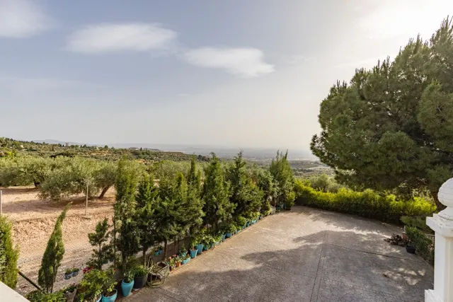 Se vende exclusiva vivienda en Alfacar – Cuesta de Víznar con extension de terreno rústico de 6.000m2 — 17