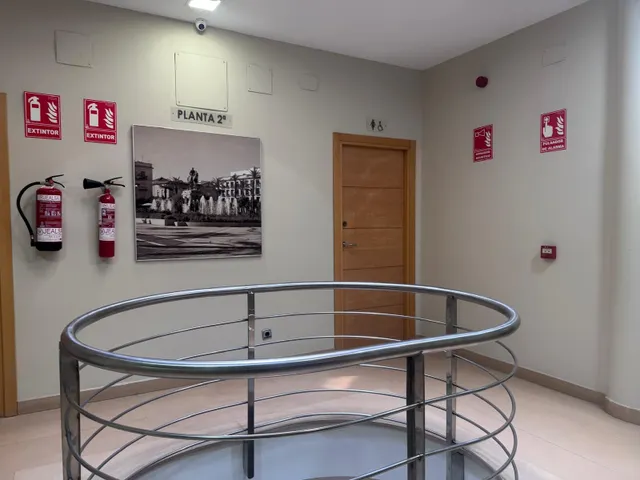 Oficina en venta en Zona Oeste — 32
