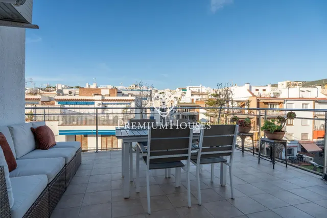Ático con terraza y vistas despejadas en San Sebastián - foto 2