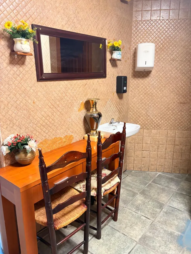 TRASPASO DE PIZZERÍA EN TORREVIEJA · LOCAL REFORMADO CON TERRAZA Y AMPLIA COCINA EQUIPADA — 12