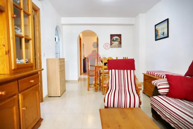 Piso de 3 dormitorios en venta en Guardamar del Segura, zona Mercadona, en esquina, con una gran terraza y vistas laterales al mar — 6
