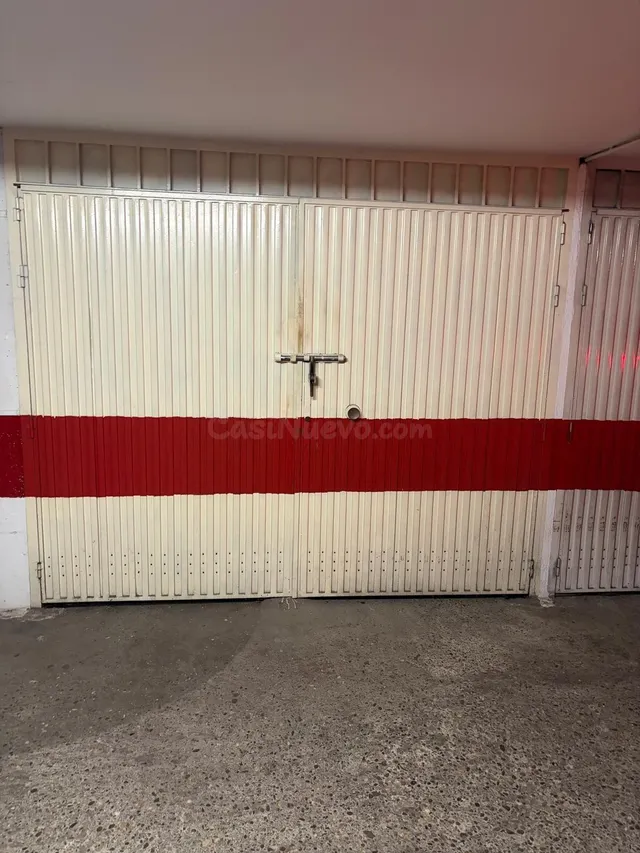 COCHERA CERRADA CON ALTILLO EN FÁTIMA — 2