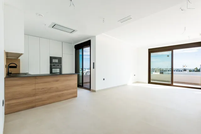 Apartamento de 3 dormitorios en Punta Prima — 11