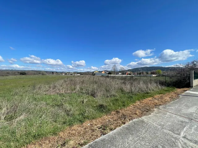 SE VENDE SOLAR EN CUBILLOS DEL SIL — 8