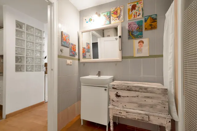 UNIQUE OPPORTUNITY IN THE HEART OF MARBELLA, FRONTLINE TO THE SEA WITH TOURIST LICENCE! — 8