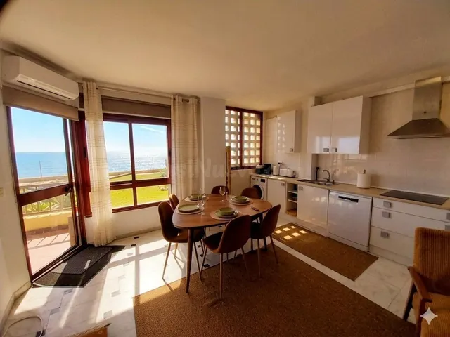 "Exclusivo apartamento completamente frontal al mar, situado - foto 3