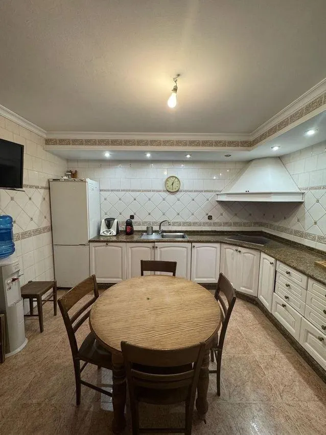 Gran adosado de 180 m2 en Avenida de la Libertad — 14