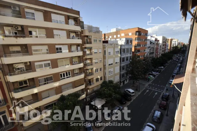 Muy amplio con garaje y terraza cerca de la playa — 36