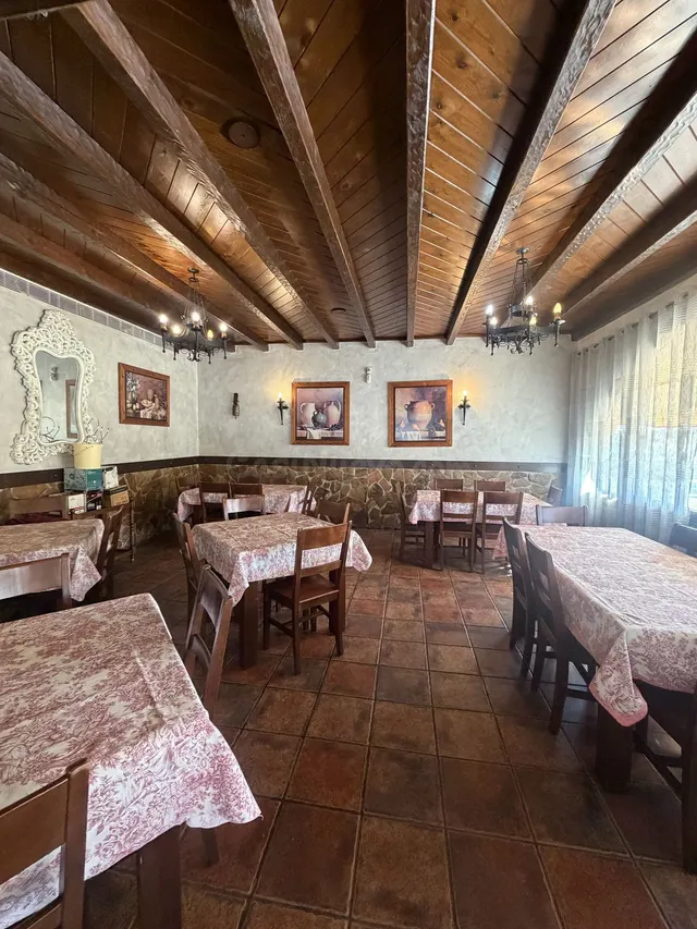 Restaurante 350m² en venta - Costa Del Sol — 4