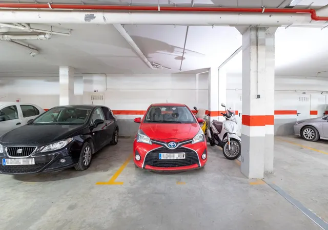 ÁTICO CON PERGOLA BIOCLIMATICA JUNTO AL METRO — 28