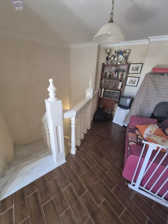 SE VENDE CASA EN ZONA DE LA JUNTA DE LOS RÍOS — 18