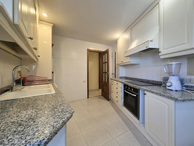 PISO DE CUATRO DORMITORIOS EN PLENO CENTRO DE CASTELLÓN — 10