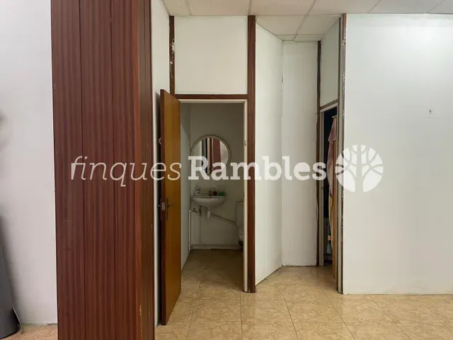 LOCAL POLIVALENTE EN VENTA EN VISTA ALEGRE, SANTA MARGARITA DE MONTBUI — 6