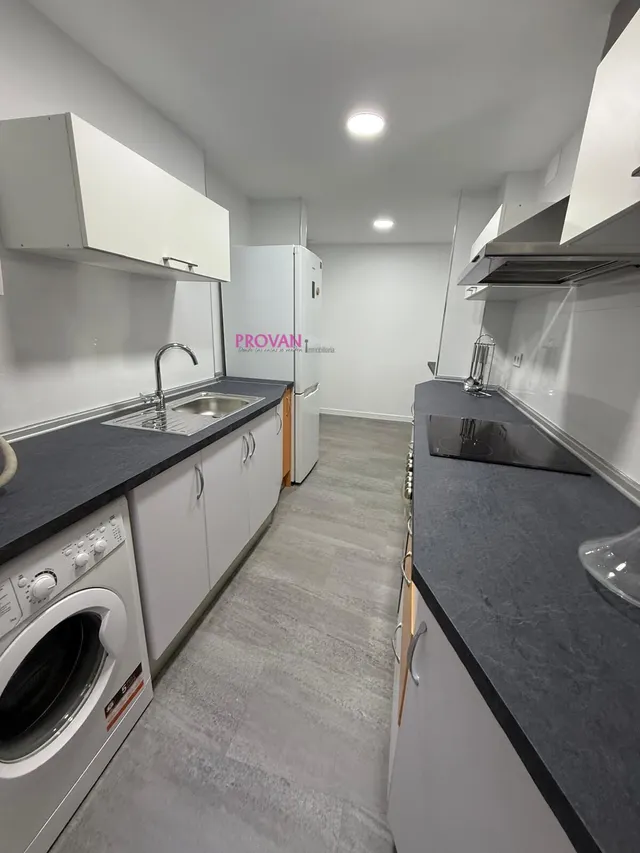 PISO REFORMADO EN ALQUILER CON 3 DORMITORIOS Y ASCENSOR !!! — 29