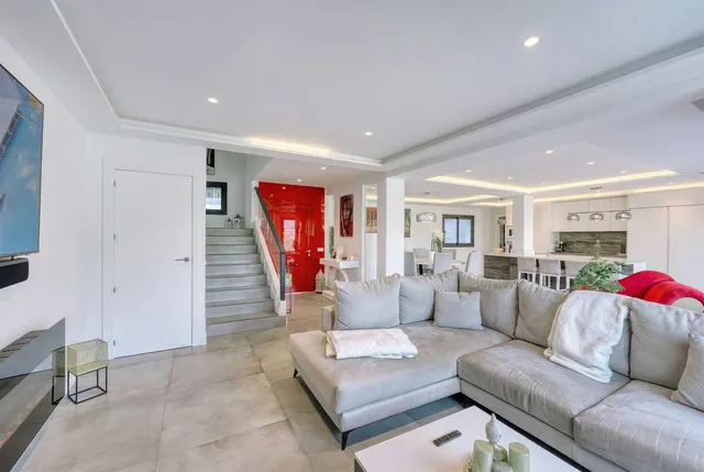 Chalet 4 habitaciones 339m² en venta - Istan pueblo - foto 4