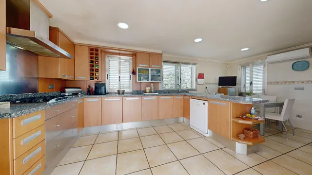 CHALET INDEPENDIENTE EN EL VEDAT DE TORRENT — 25