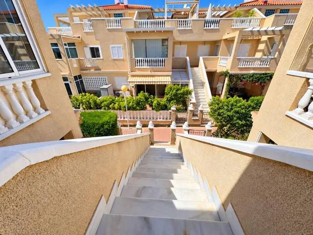 Vivienda con amplio solárium privado en Zeniamar VI – Orihuela Costa — 4