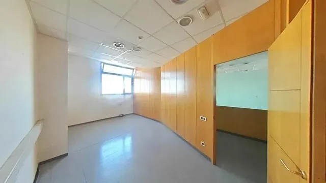 Local en venta en Calle de Gallecs — 17