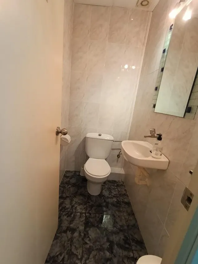 Local comercial en zona comercial — 11