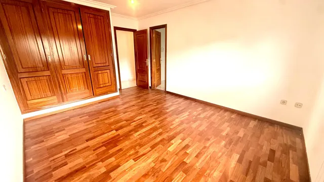 Piso de calidad en venta en el corazón de Maceda con Garaje. 140 m2 útiles. Entrar a vivir. — 37