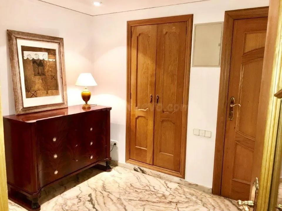 VIVIENDA EN ALQUILER SITUADA EN EL CENTRO DE LA CIUDAD