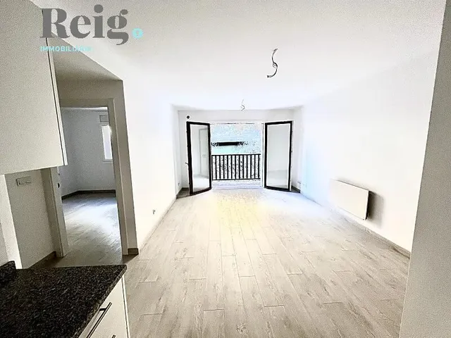 Fantastico piso seminuevo en sant julià — 2