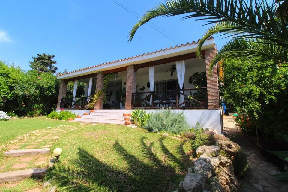 Marbella - Artola Alta - Villa Independiente 4 Dormitorios