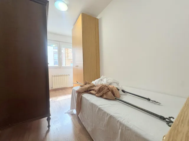 Piso en planta baja de primera transmisión, luminoso y con 3 habitaciones — 18