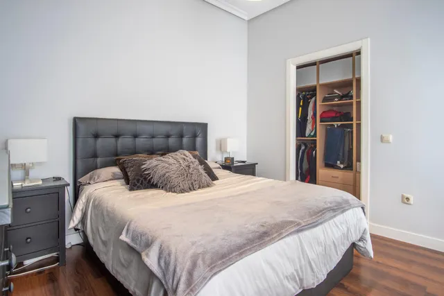 Espaciosa casa con encanto en el centro: elegancia, azotea y sótano en calle Murillo ✨ — 36