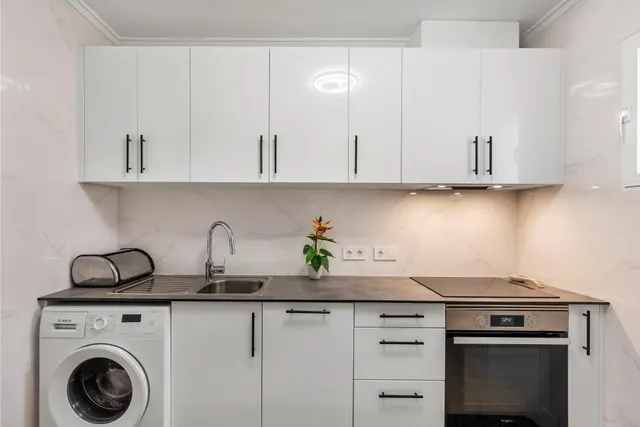 Impresionante Ático en esquina de TRES dormitorios reformado en el residencial Santa Gema — 13