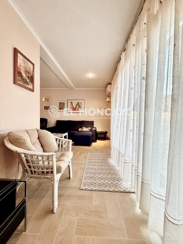 Fantástico adosado con solárium privado en la tranquila urbanización de El Chaparral, La Siesta, junto a Torrevieja, Costa Blanca — 9
