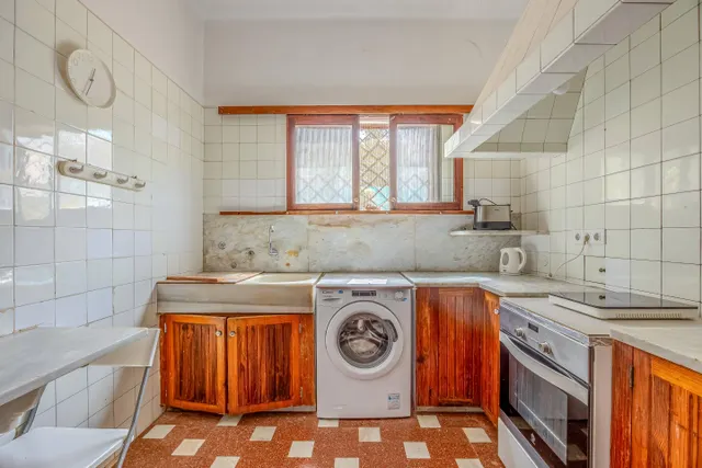 Casa con encanto en tafira, amplia parcela y construcciones auxiliares — 38