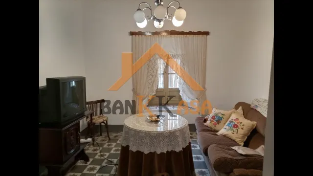 SE VENDE CASA CON LOCAL ABAJO EN FIÑANA ZONA CENTRO — 6