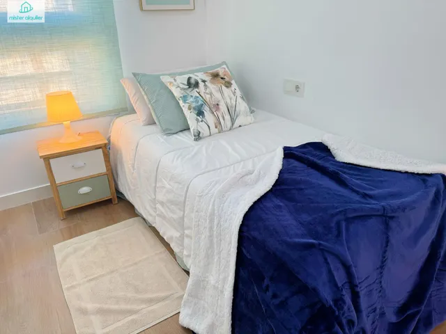 APARTAMENTO REFORMADO JUNTO AL MAR EN EL CAMPELLO, IDEAL PARA DESCANSO Y TELETRABAJO — 8