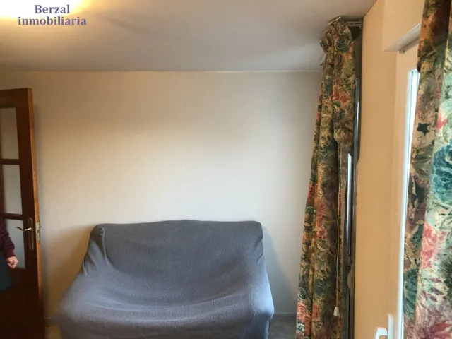 Casa de pueblo, para entrar a vivir, en entorno privilegiado de montaña. — 42