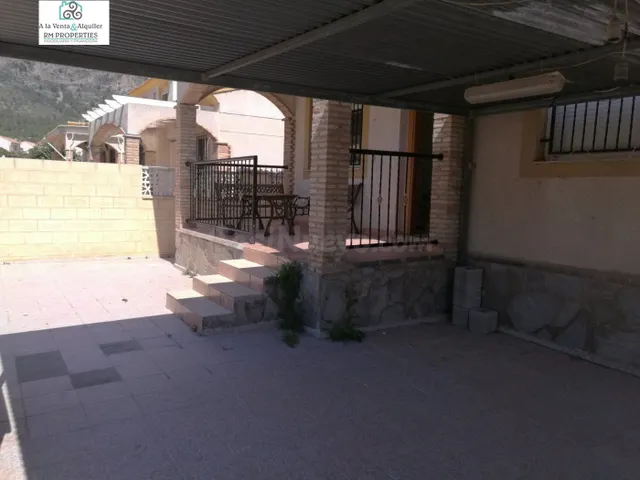 MAGNIFICO CHALET INDEPENDIENTE CON APARTAMENTO . - foto 2