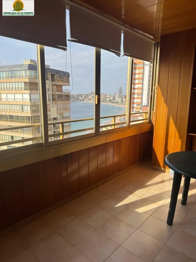 Segunda linea de playa poniente en Benidorm ! 3 habitaciones 2 baños garaje y trastero — 6