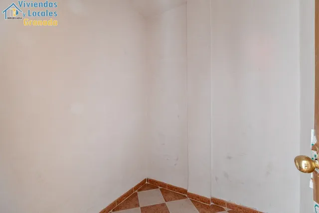 Edificio en Zaidín — 22