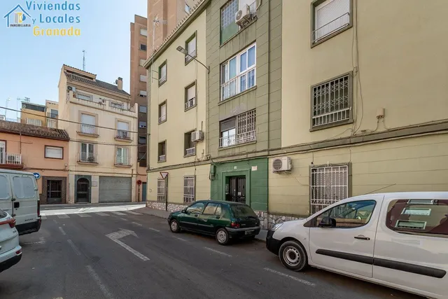 Piso en Zaidín — 21