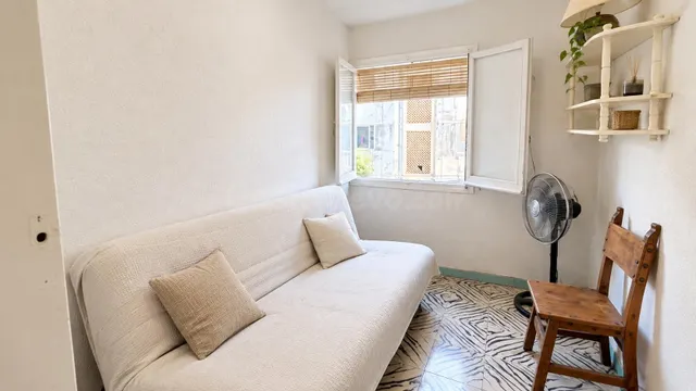Oportunidad de inversión en Virgen del Remedio – 3 habitaciones, amplio salón y terraza, Alicante — 3