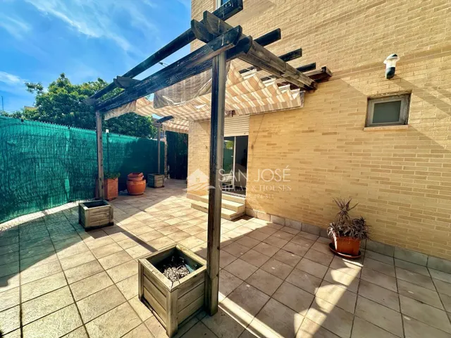 INMOBILIARIA SAN JOSE VENDE BONITO BAJO A ESCASOS 2 MINUTOS DE LA PLAYA DE MUCHAVISTA-EL CAMPELLO — 40