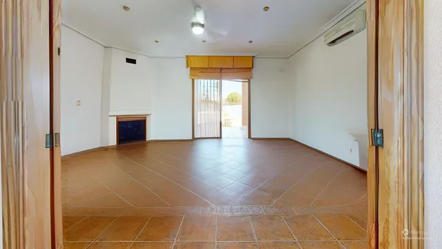 ¡¡ PARCELA EN PROINDIVISO CON VIVIENDA EN AVDA. DEL AEROPUERTO !! — 10