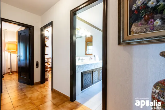 ESPECTACULAR CASA A 4 VENTS A CASTELLAR DEL VALLÈS. — 24