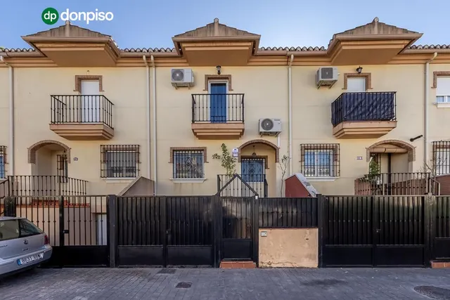 Bonito adosado en el Barrio de Monachil — 30