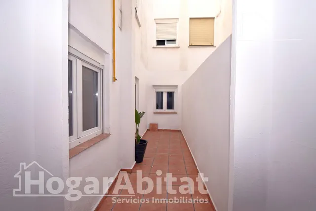 Reformado y muy bonito con balcón junto av. del maestro rodrigo — 46