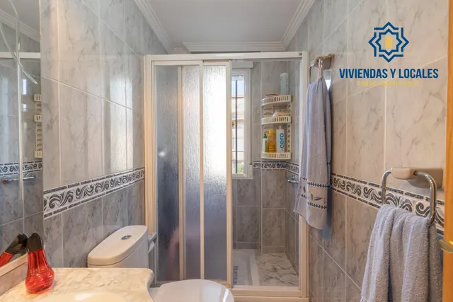 Casa independiente a 5 minutos de Granada en buen estado para entrar a vivir — 42