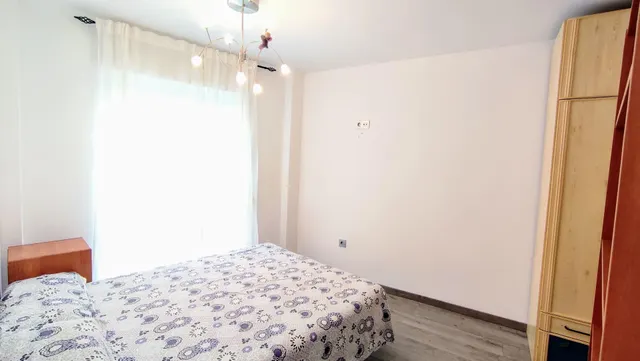 Vivienda tres dormitorios y aparcamiento en alquiler, Málaga - Centro — 26