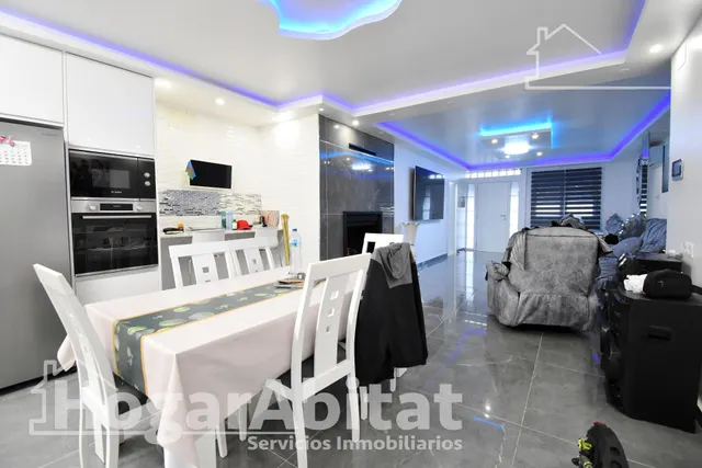 CASA REFORMADA Y MUY BONITA CON TRASTERO Y TERRAZA — 23
