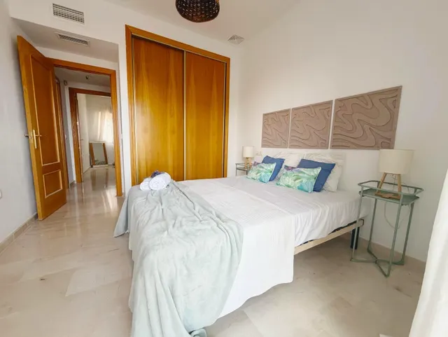 Bajo elevado con gran terraza, vistas al mar y parking privado en Benalmádena Pueblo — 25